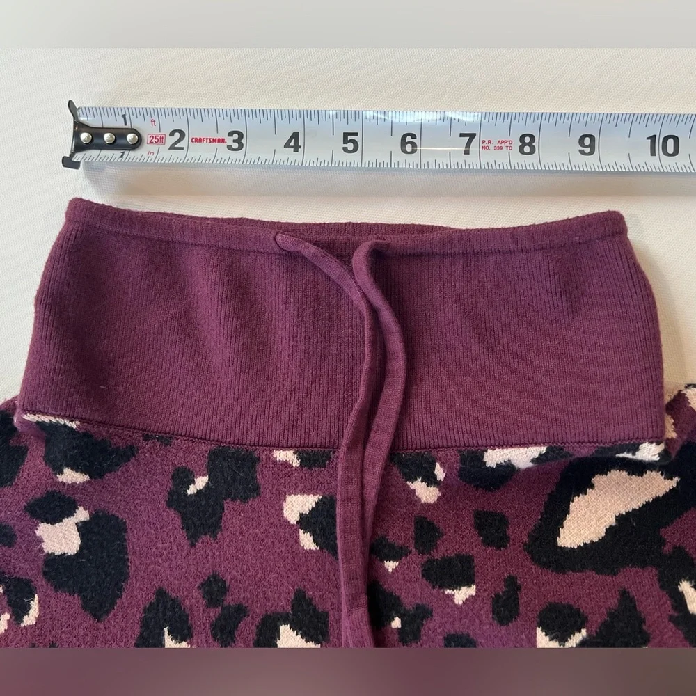 Lou & Grey Purple Cream Black Leopard Animal Print Hood - Picture 10 of 15